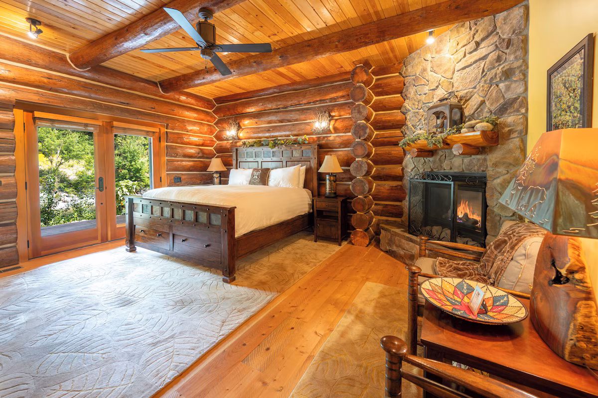Bright interior gathering space with island seating at the Leavenworth retreat
